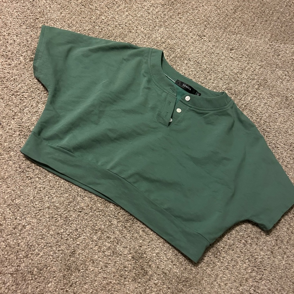 Crop top
